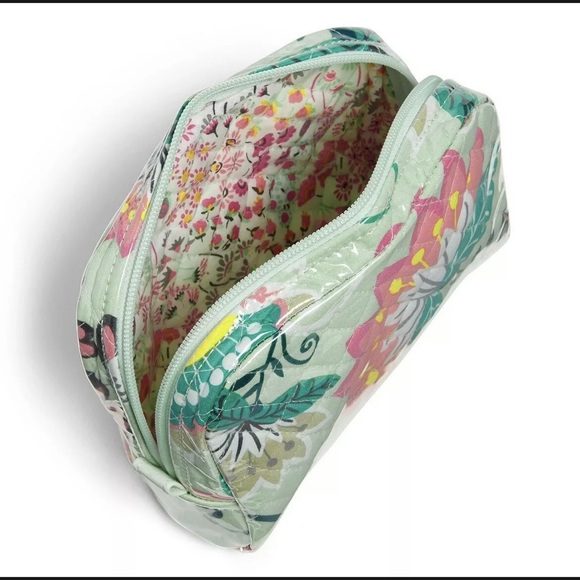 New! Vera Bradley Iconic Medium PVC Coated Cosmetic Case In Mint Flowers🌷 - Picture 6 of 12